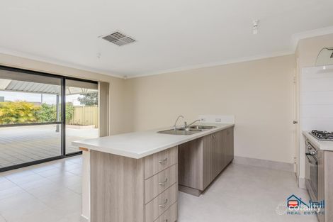 Property photo of 13 Milagro Fairway Seville Grove WA 6112