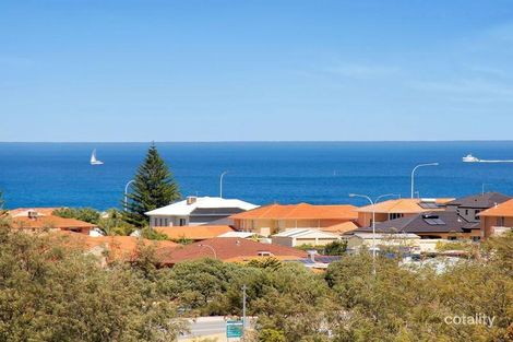 Property photo of 10 Yardarm Court Ocean Reef WA 6027