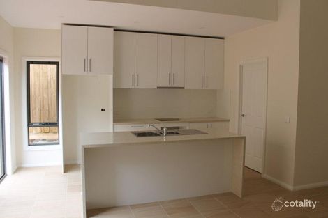 Property photo of 2/13 Powlett Street Maddingley VIC 3340