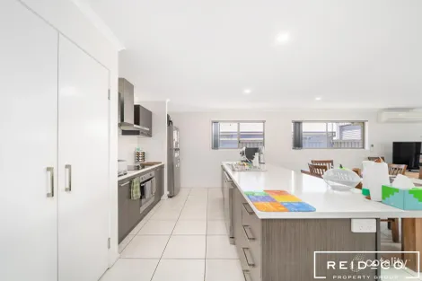 Property photo of 12 Grasstree Place Ningi QLD 4511