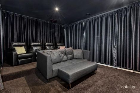 Property photo of 10 Bridgewater Avenue Eynesbury VIC 3338