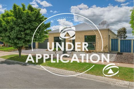 Property photo of 7 Pendula Place Pakenham VIC 3810