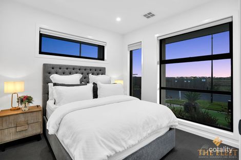 Property photo of 2 Cherish Street Fraser Rise VIC 3336