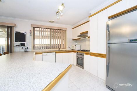 Property photo of 10 Warren Close Mill Park VIC 3082