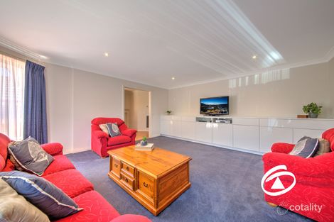 Property photo of 5 Sue Place Berwick VIC 3806