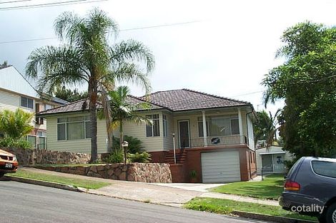 8 Rosemont St, Adamstown Heights, NSW 2289