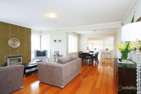 9 Farm Rd, Oakleigh South, VIC 3167