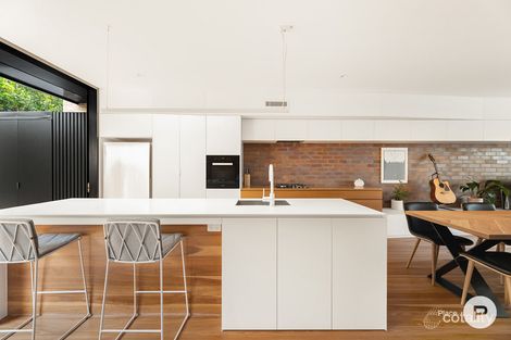 Property photo of 2/12 Longfellow Street Norman Park QLD 4170
