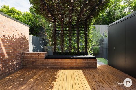 Property photo of 2/12 Longfellow Street Norman Park QLD 4170