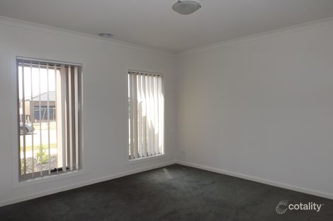 15 Acacia St, Officer, VIC 3809