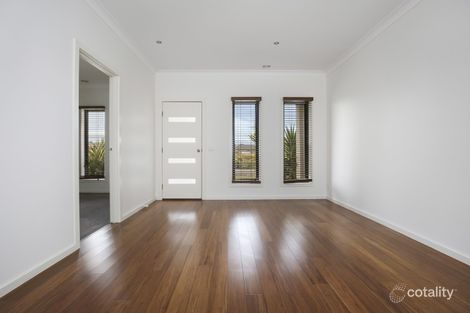 Property photo of 43 Monaco Circuit Wollert VIC 3750