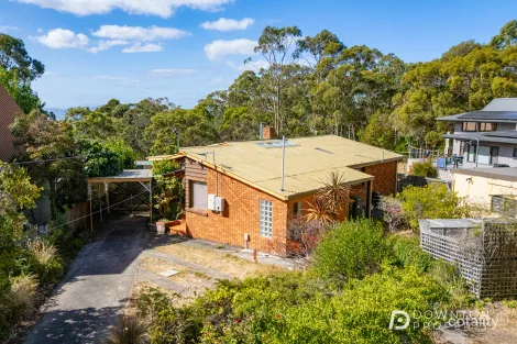 Property photo of 16 Rialannah Road Mount Nelson TAS 7007
