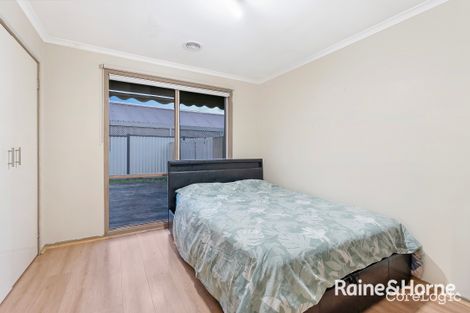 Property photo of 76 Toirram Crescent Cranbourne VIC 3977