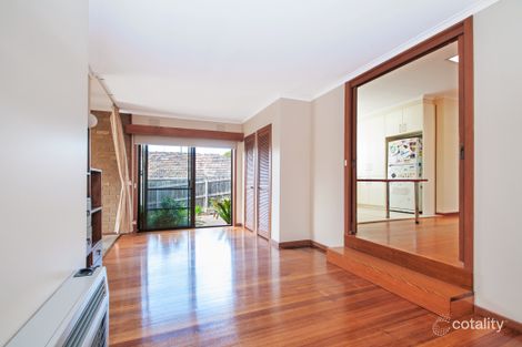 Property photo of 17 Carinya Road Greensborough VIC 3088