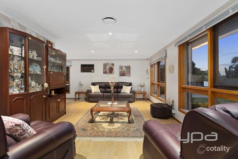Property photo of 12 Dobell Crescent Werribee VIC 3030