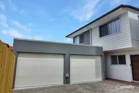 Property photo of 2/30 Third Avenue Sandgate QLD 4017