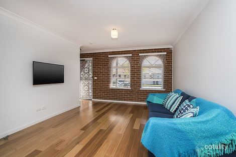 Property photo of 2/30 Robert Street Wickham NSW 2293