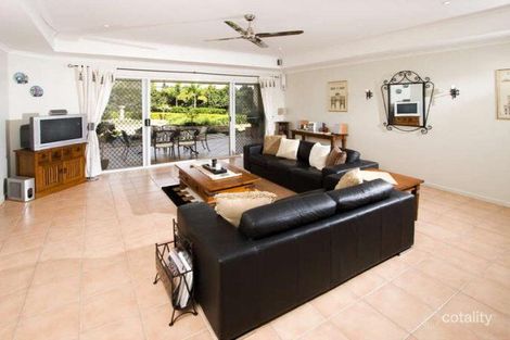 27 Hayward Ave, Cashmere, QLD 4500