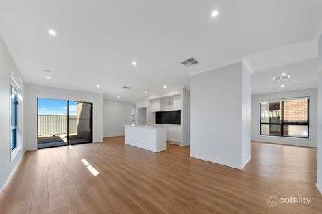 Property photo of 28 Trumpeter Drive Tarneit VIC 3029