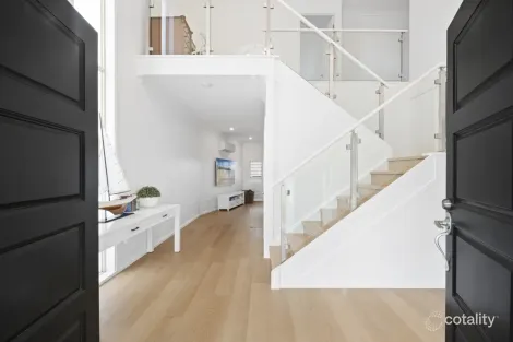 Property photo of 11 Blair Athol Crescent Bundall QLD 4217