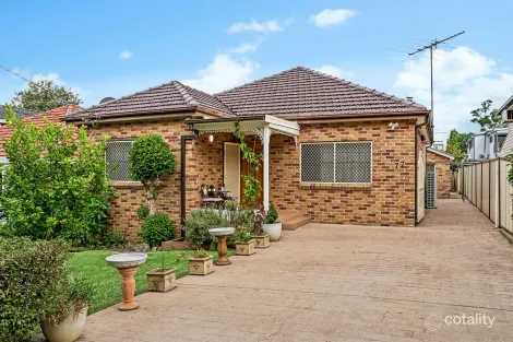 77 Armitree St, Kingsgrove, NSW 2208
