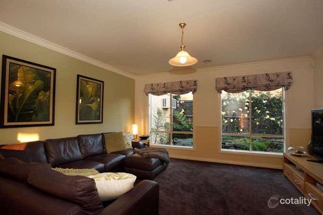 Property photo of 3 Mandurah Chase Berwick VIC 3806