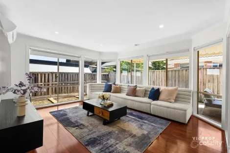 Property photo of 3 Blushing Way Bundoora VIC 3083