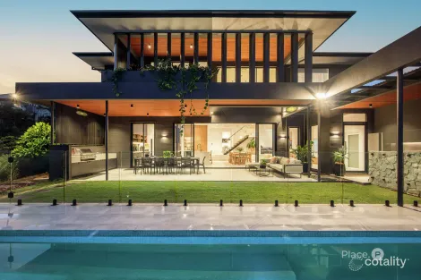 Property photo of 4 Gresham Street East Brisbane QLD 4169