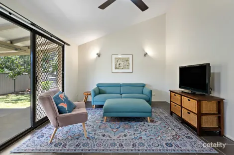 Property photo of 8 Avalon Court Strathpine QLD 4500