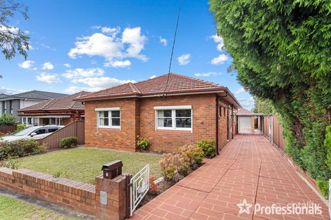 8 Lee Ave, Beverly Hills, NSW 2209