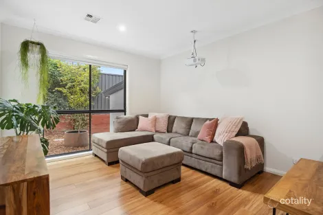 Property photo of 29 Percival Road Googong NSW 2620