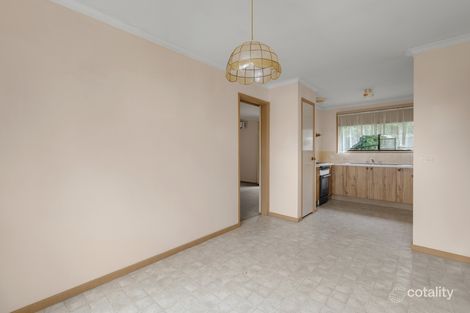 Property photo of 18 Linlithgow Court Narre Warren VIC 3805