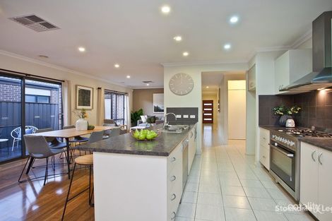 Property photo of 28 Bowmont Drive Derrimut VIC 3026