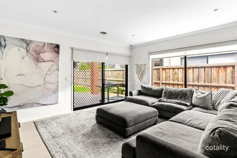 Property photo of 10 Orinoco Chase Werribee VIC 3030