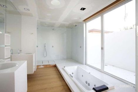 Property photo of 17 Heather Grove Kew VIC 3101