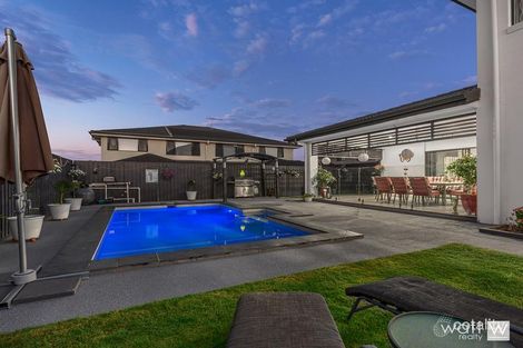 Property photo of 53 Beazley Circuit Bridgeman Downs QLD 4035