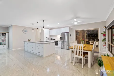 Property photo of 27 Bella Vista Circuit Edens Landing QLD 4207