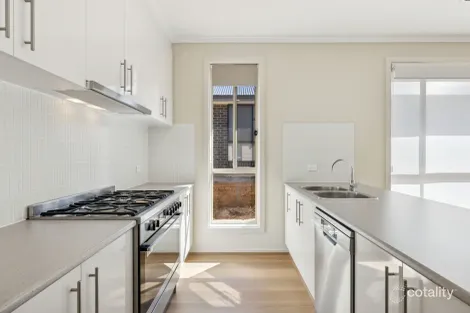 Property photo of 63 Westwood Circuit Strathalbyn SA 5255