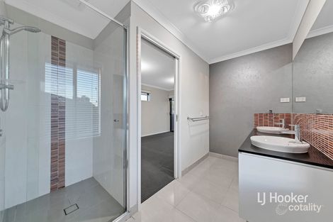 Property photo of 43 Stoneyfell Road Point Cook VIC 3030