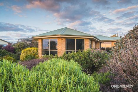 Property photo of 19 Freestone Crescent Wynyard TAS 7325