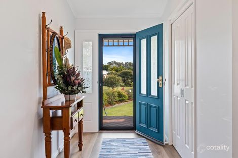 Property photo of 20 Higgins Close Tea Gardens NSW 2324