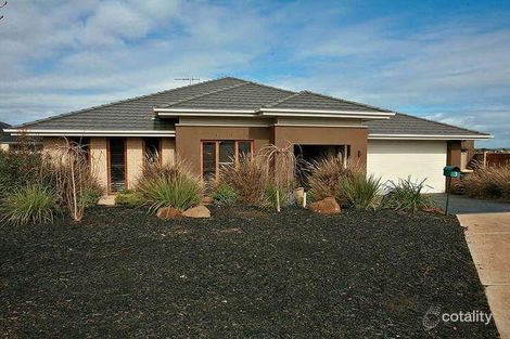 Property photo of 3 Forest Glade Way Caroline Springs VIC 3023