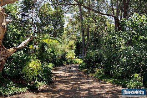 105 Falls Rd, Lesmurdie, WA 6076