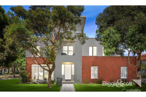 Property photo of 4 Mariposa Place Port Melbourne VIC 3207