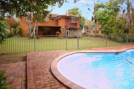 Property photo of 23 Clare Avenue Wynnum West QLD 4178
