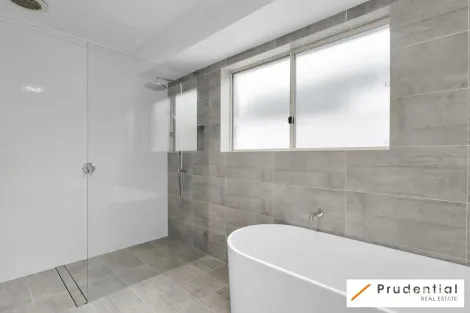 Property photo of 21 Vannon Circuit Currans Hill NSW 2567
