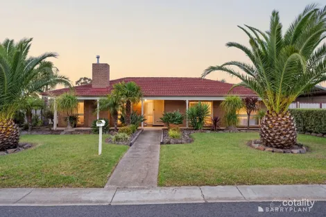 14 Dunvegan Dr, Kurunjang, VIC 3337