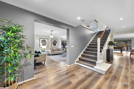 Property photo of 27 Meadowlands Way Berwick VIC 3806