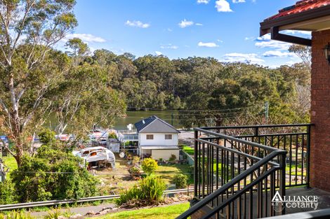 16 Carinya Rd, Picnic Point, NSW 2213