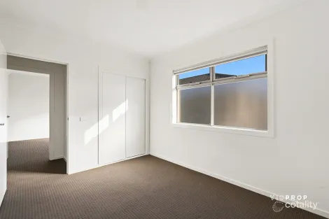 Property photo of 9 Bensonhurst Parade Point Cook VIC 3030